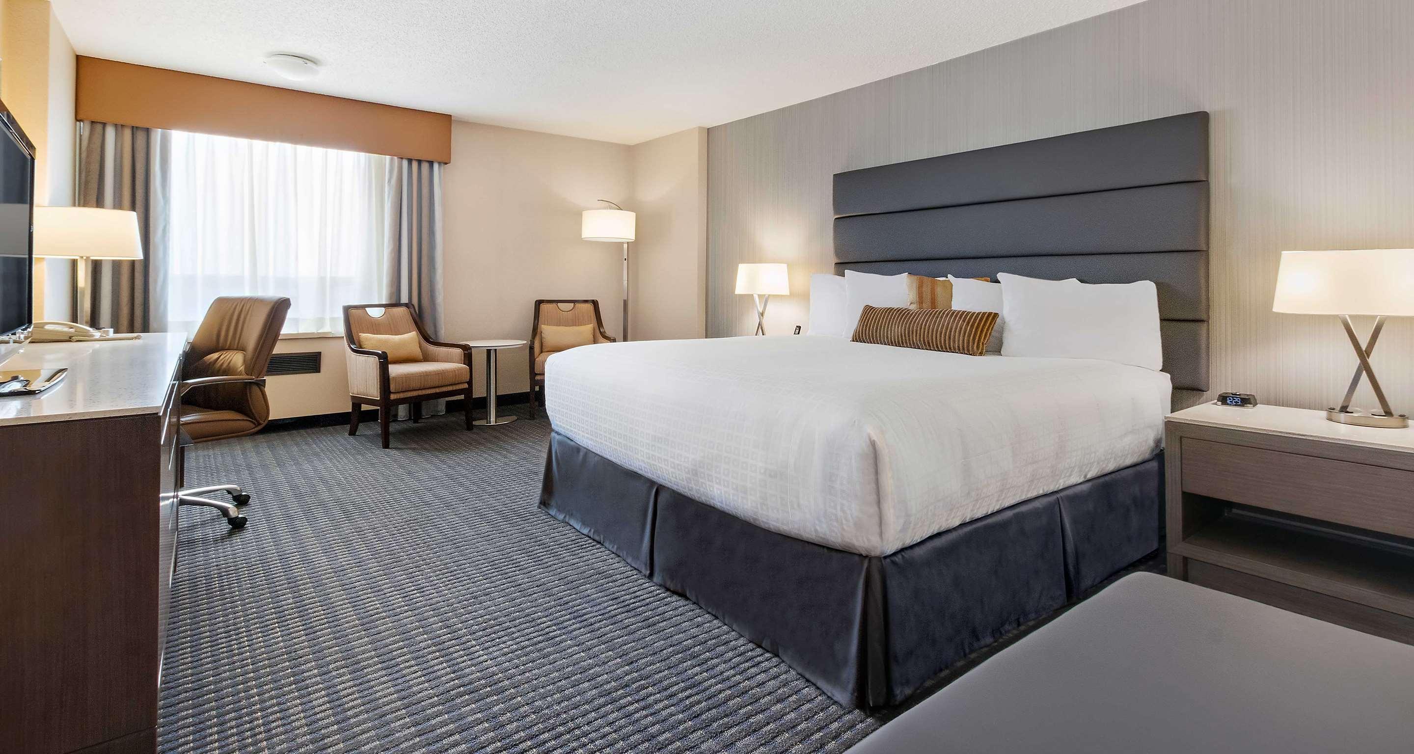 Best Western Premier Calgary Plaza Hotel & Conference Centre Екстер'єр фото