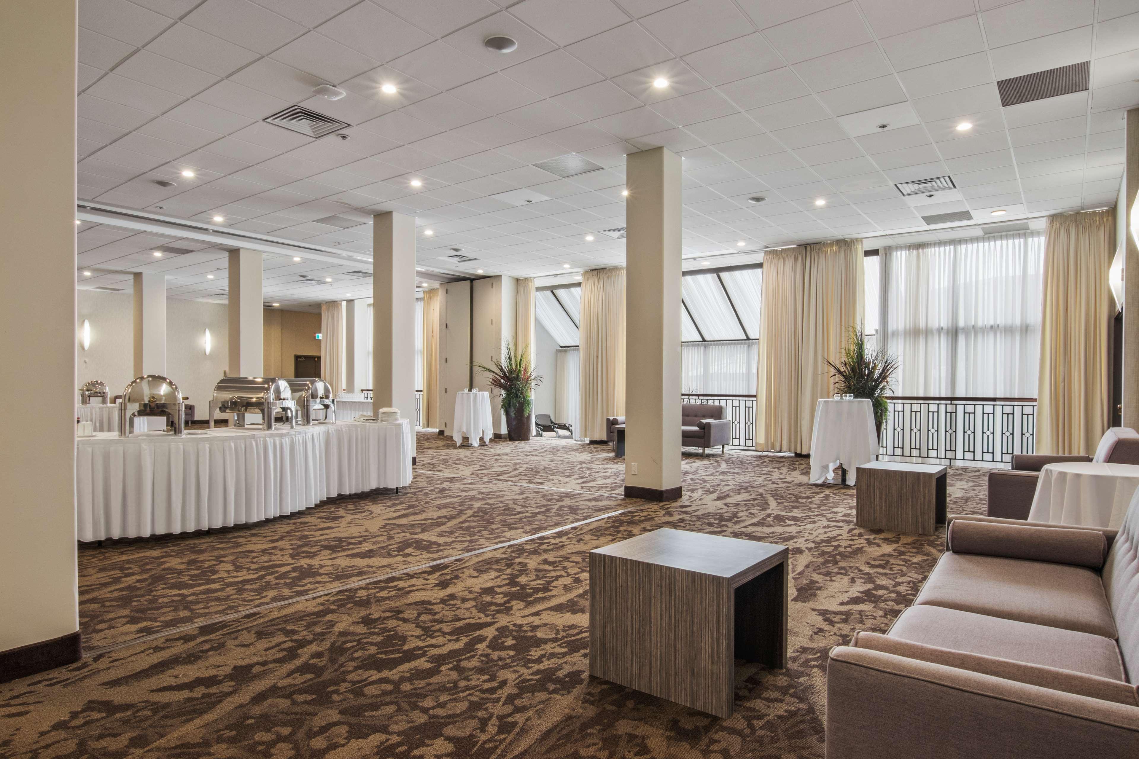 Best Western Premier Calgary Plaza Hotel & Conference Centre Екстер'єр фото