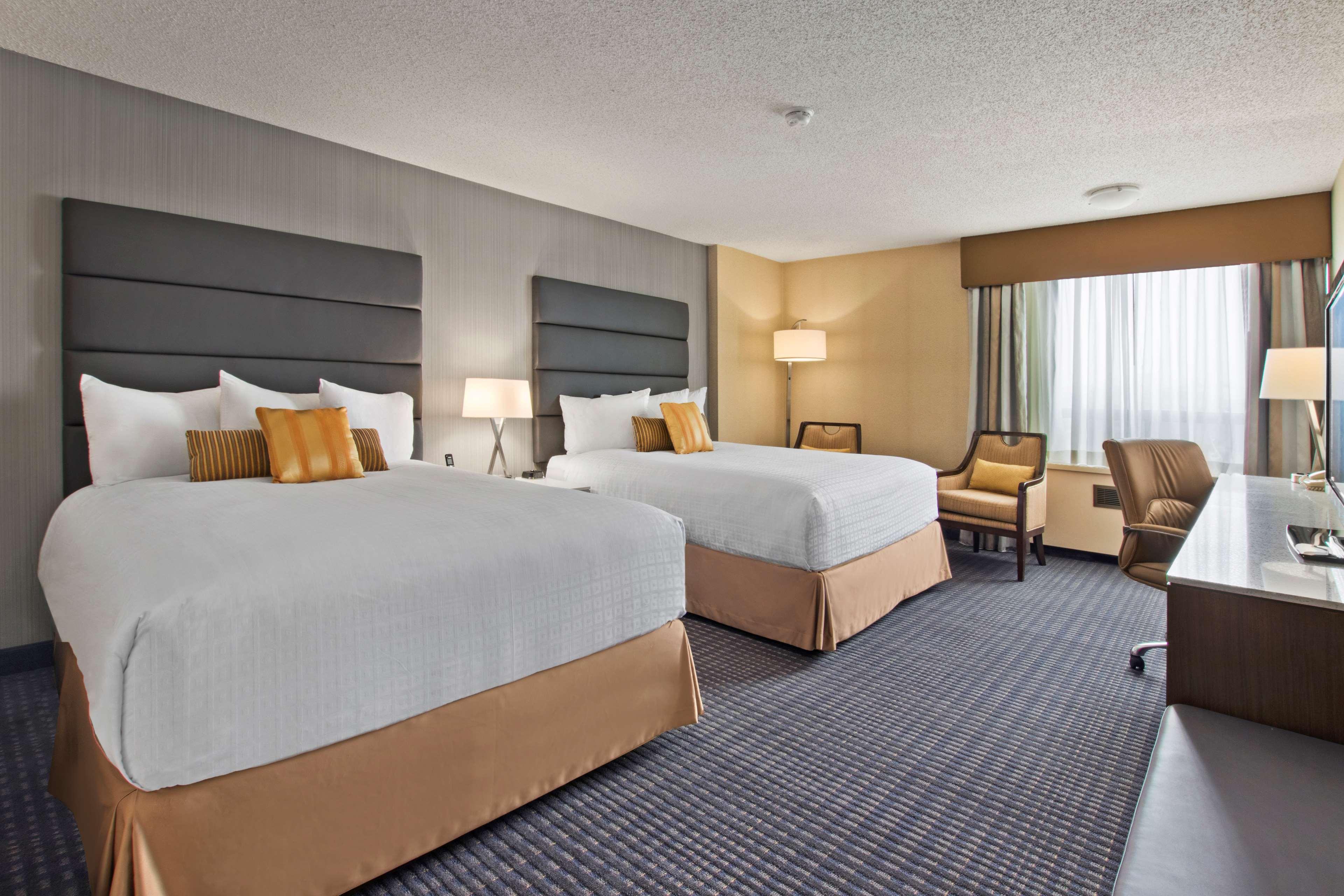 Best Western Premier Calgary Plaza Hotel & Conference Centre Екстер'єр фото