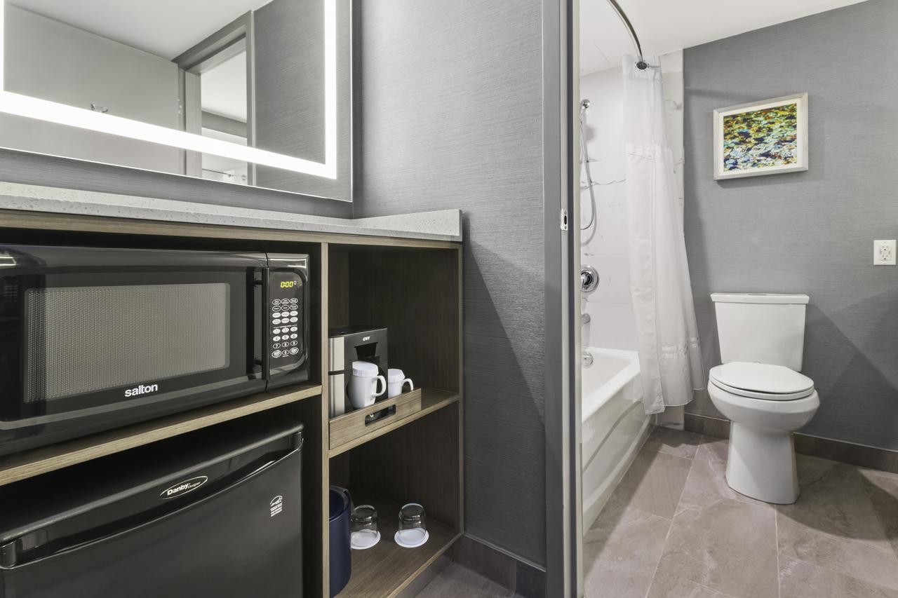 Best Western Premier Calgary Plaza Hotel & Conference Centre Екстер'єр фото